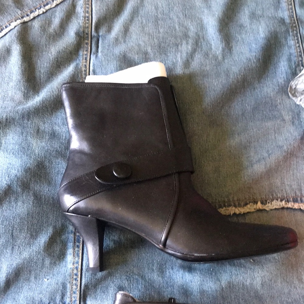 Aerosols size 10 woman’s